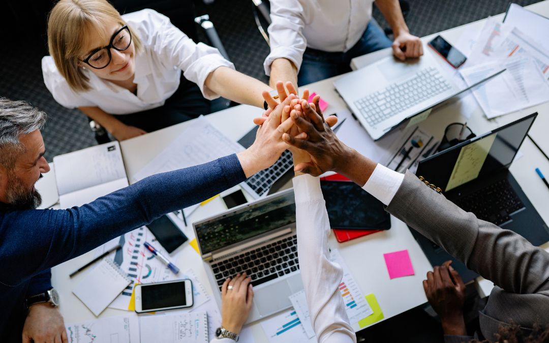 Comment la gestion des émotions favorise un environnement de travail sain ?